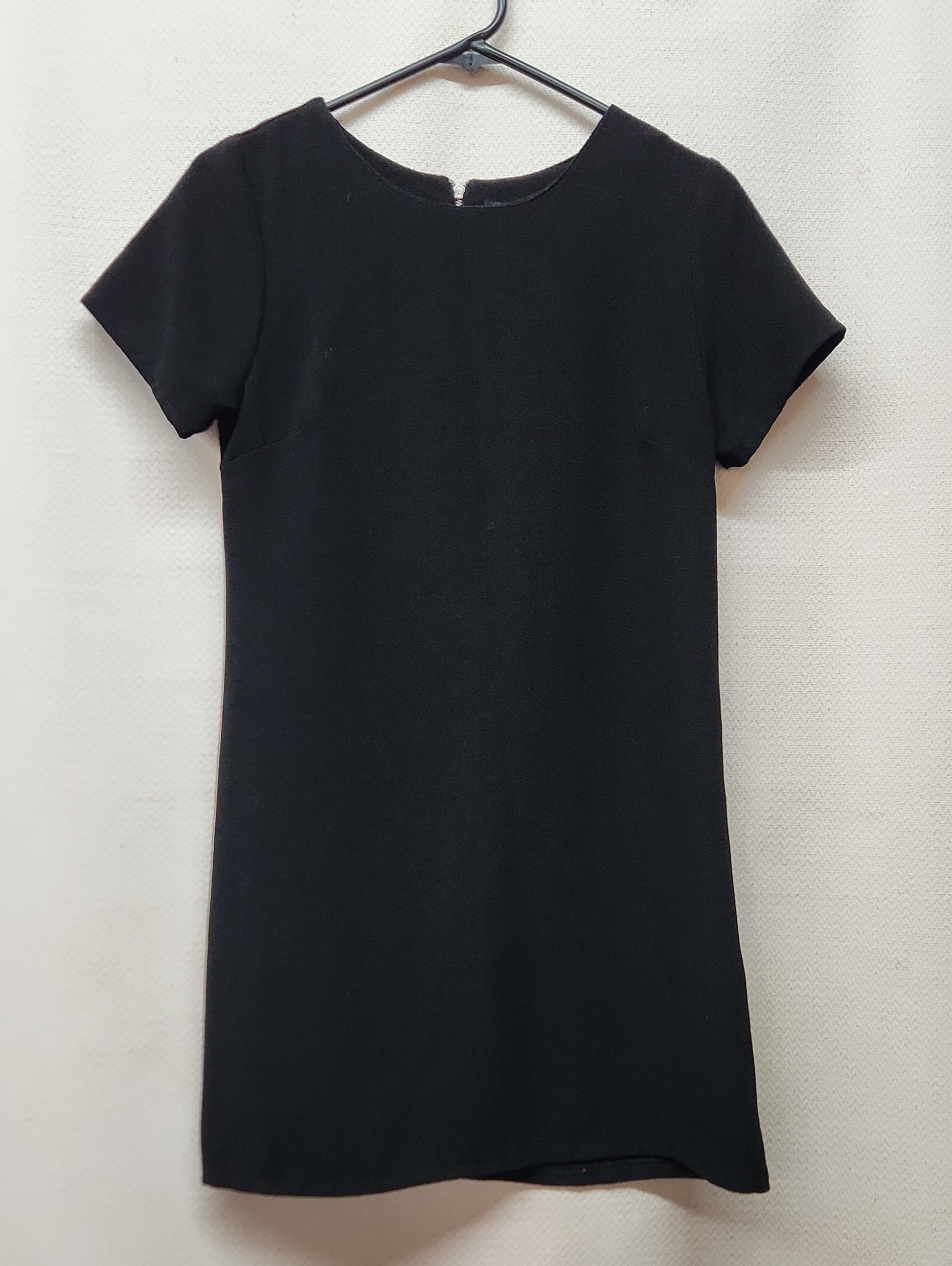 Women's Black Short-Sleeve Midi Shift Dress